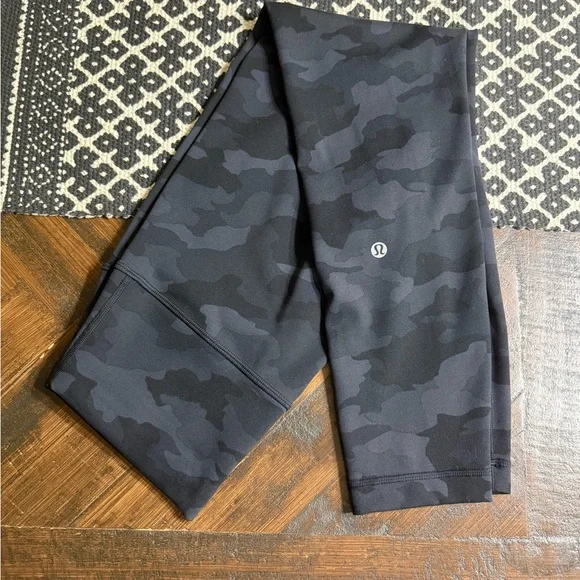 Lululemon Wunder Train High-Rise Tight 25. Color Heritage Camo Deep Coal Multi - Picture 5 of 8